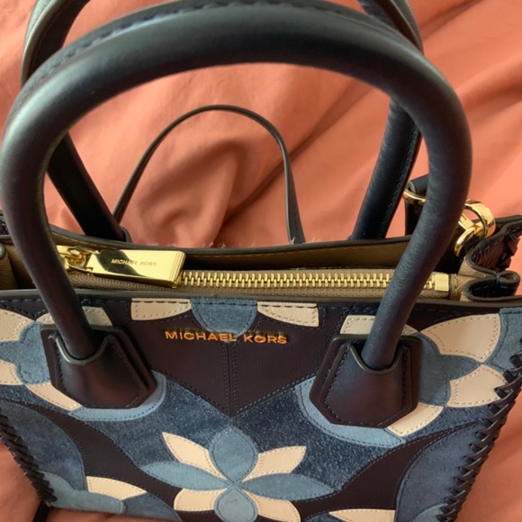 MICHAEL KORS BLUE SUEDE LEATHER FLORAL MERCER BAG - Picture 5 of 5